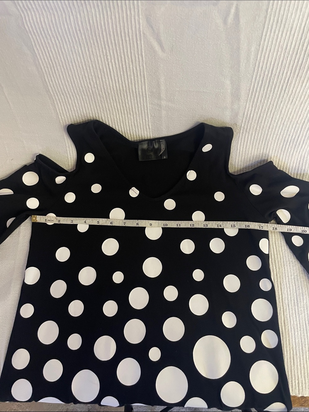 Cold-Shoulder Tunic Top with Polka Dots - Picture 7 of 9